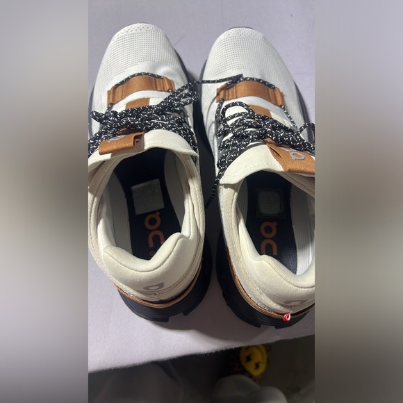 On running cloudnova white pecan M8 - Picture 8 of 12